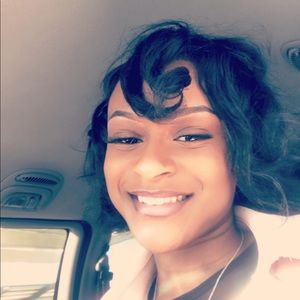 Meet your Posher, Briana